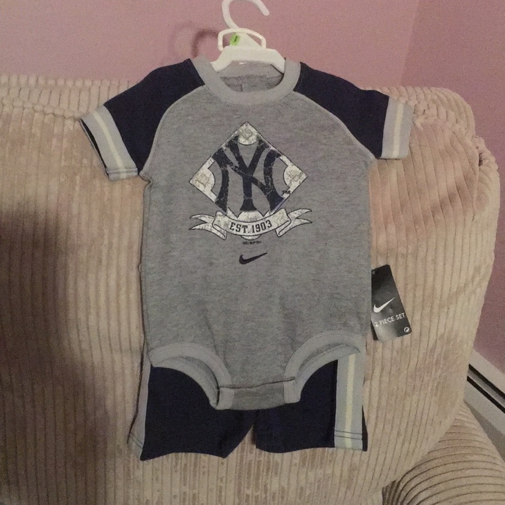 Yankee Nike short set